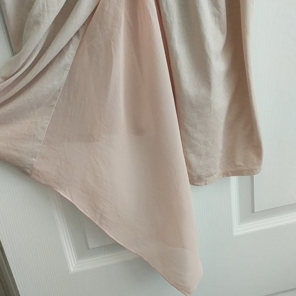 Flowy tank (final markdown) - Picture 3 of 4